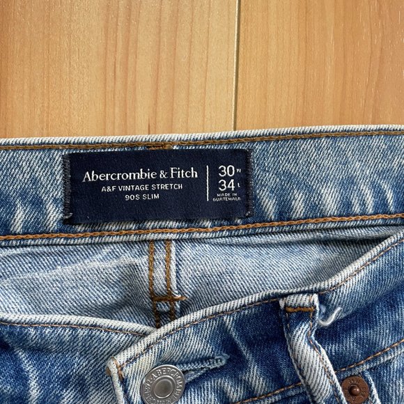 Abercrombie + Fitch 90s Slim Jean - Picture 3 of 3